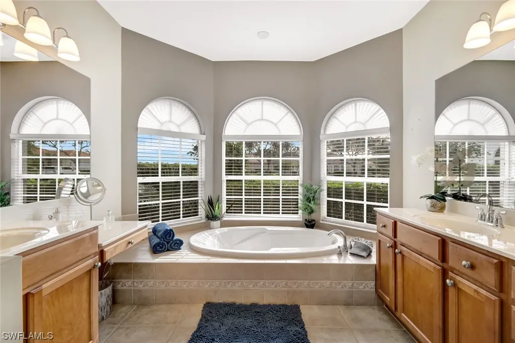 3930 Aurora Court Naples FL 34116