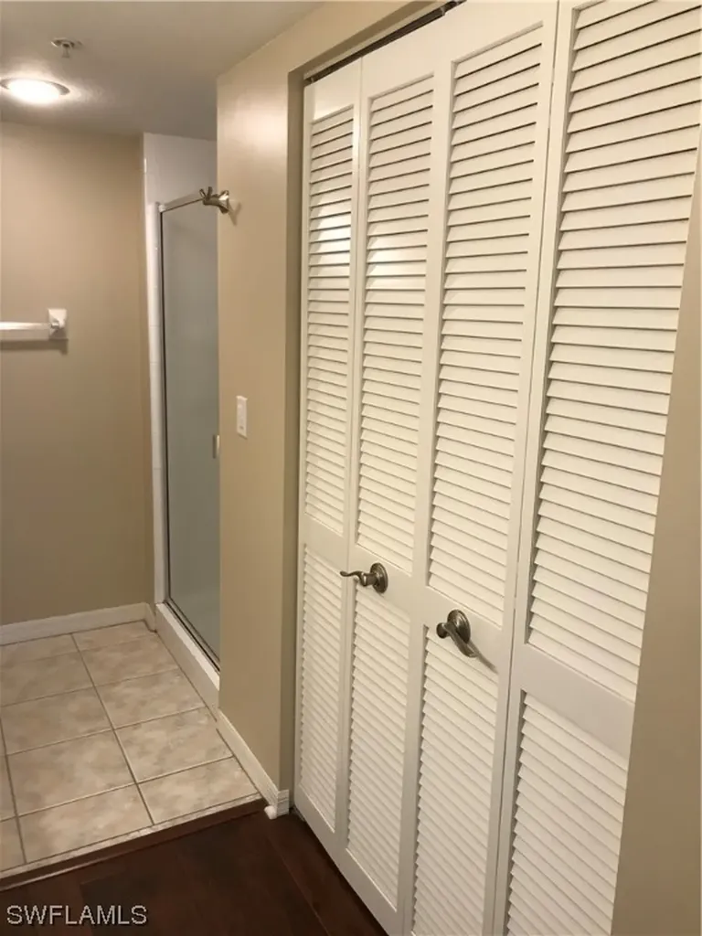9640 Victoria Lane Naples FL 34109