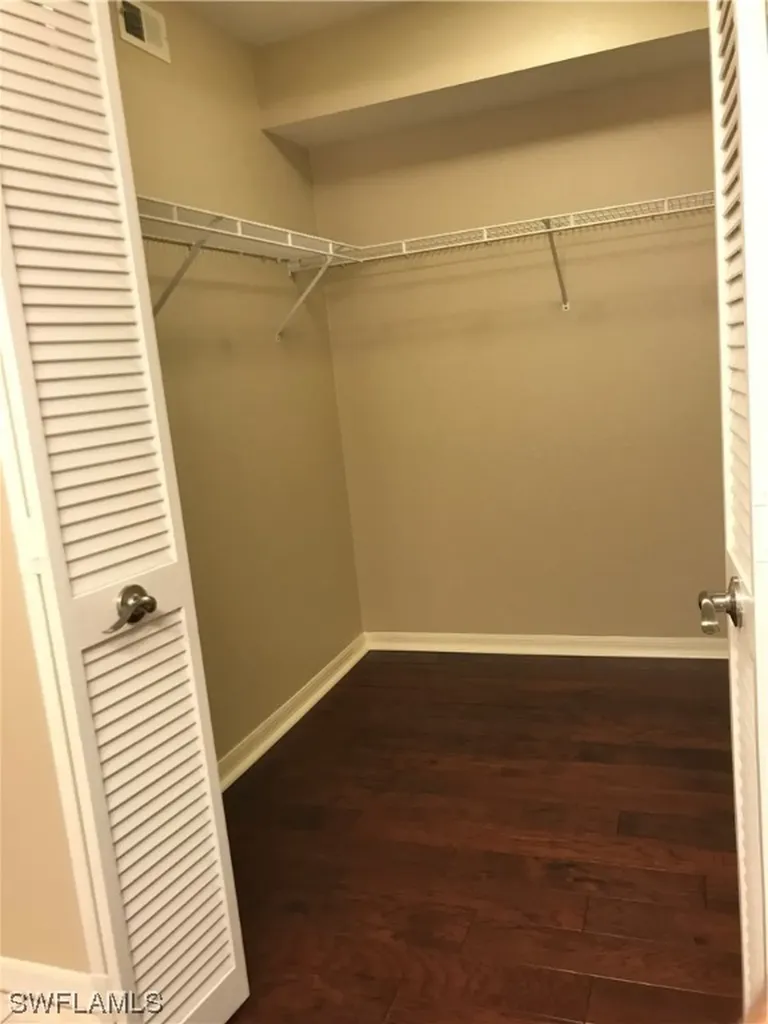 9640 Victoria Lane Naples FL 34109