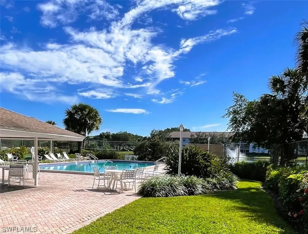 9640 Victoria Lane Naples FL 34109