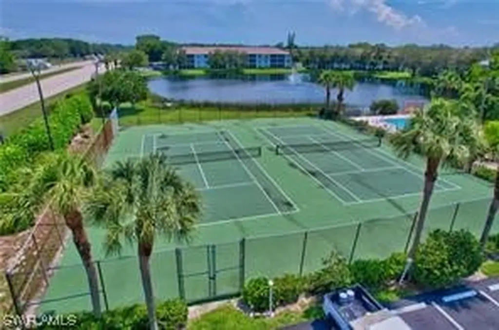 9640 Victoria Lane Naples FL 34109