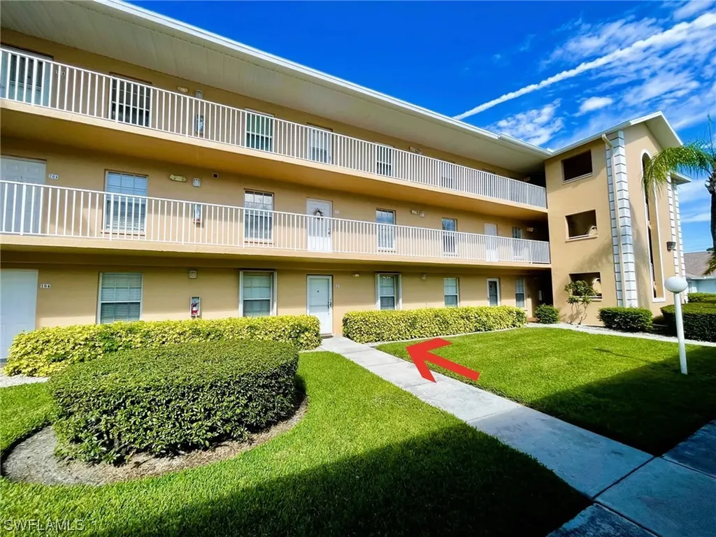 9640 Victoria Lane Naples FL 34109