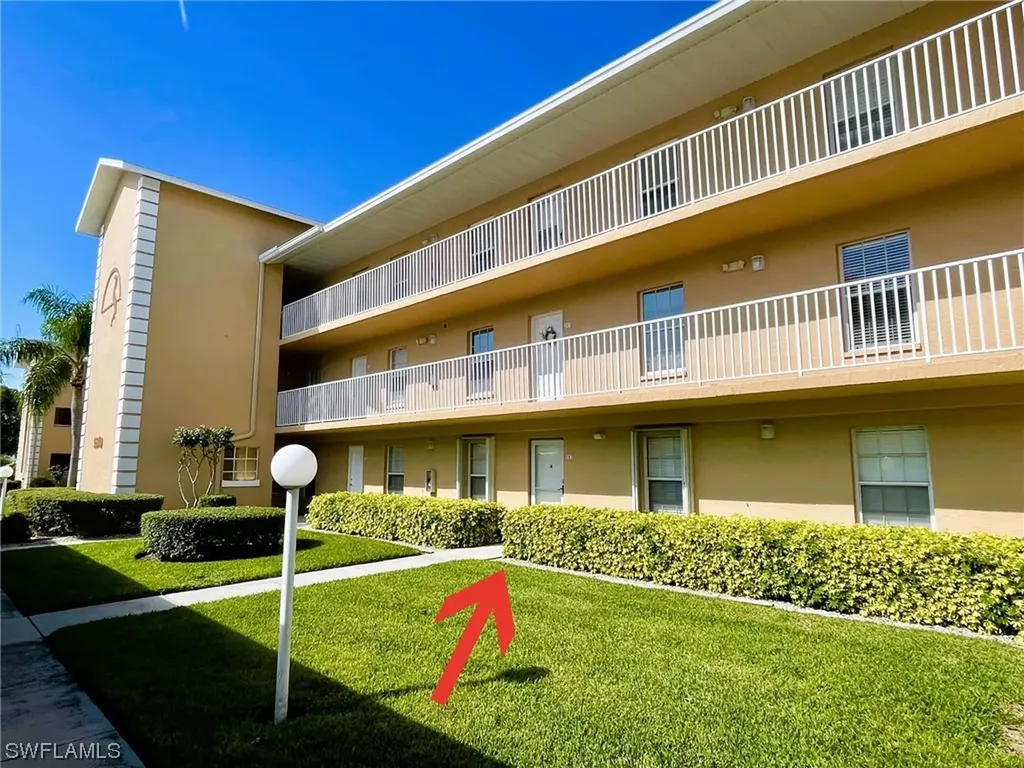 9640 Victoria Lane Naples FL 34109
