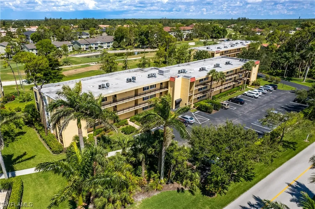 1084 Forest Lakes Drive Naples FL 34105