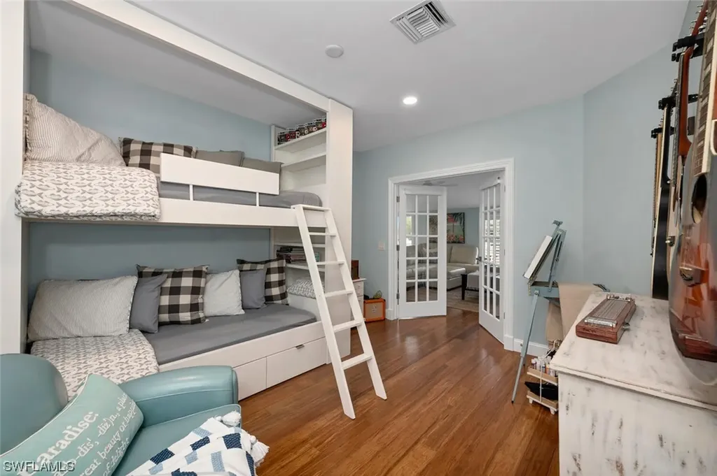 1243 12th Avenue N Naples FL 34102
