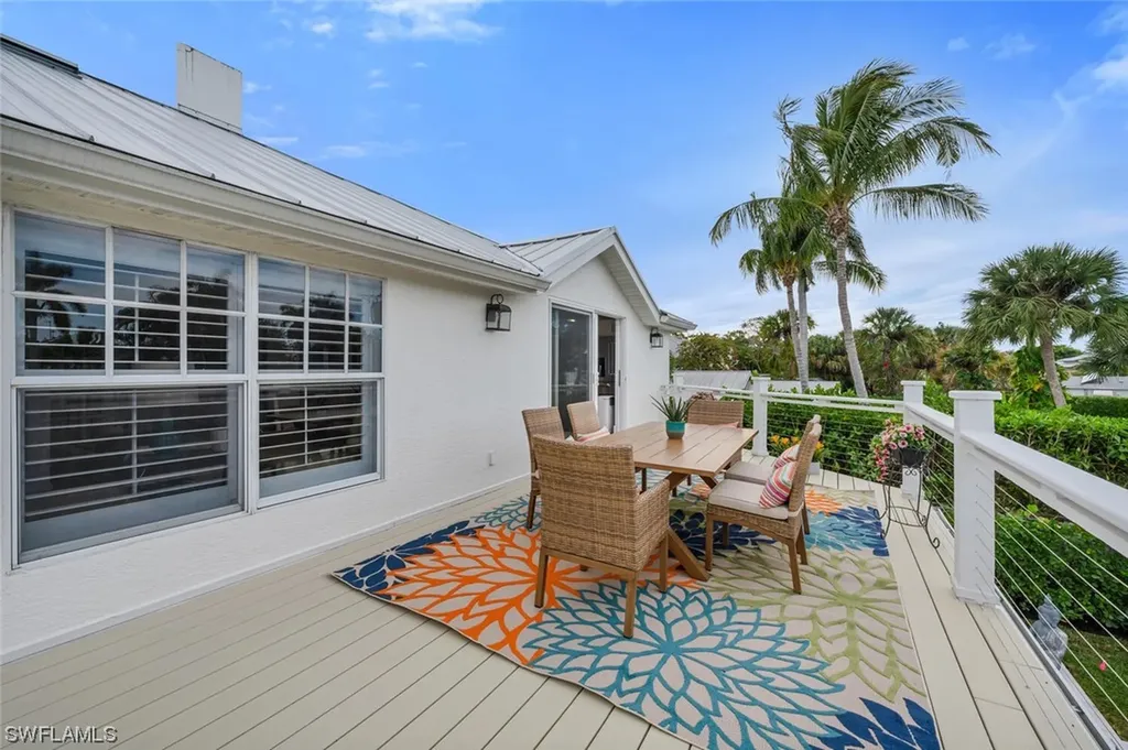 1243 12th Avenue N Naples FL 34102