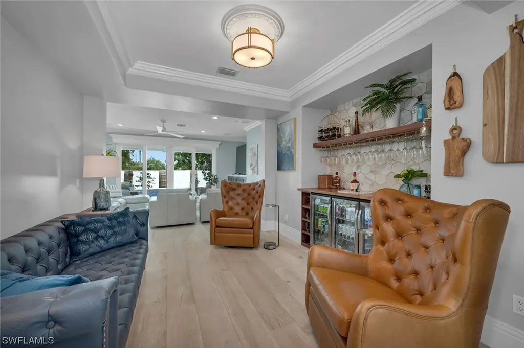 1243 12th Avenue N Naples FL 34102