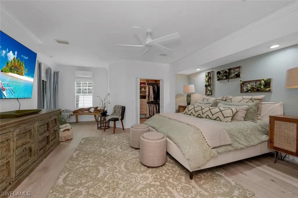 1243 12th Avenue N Naples FL 34102