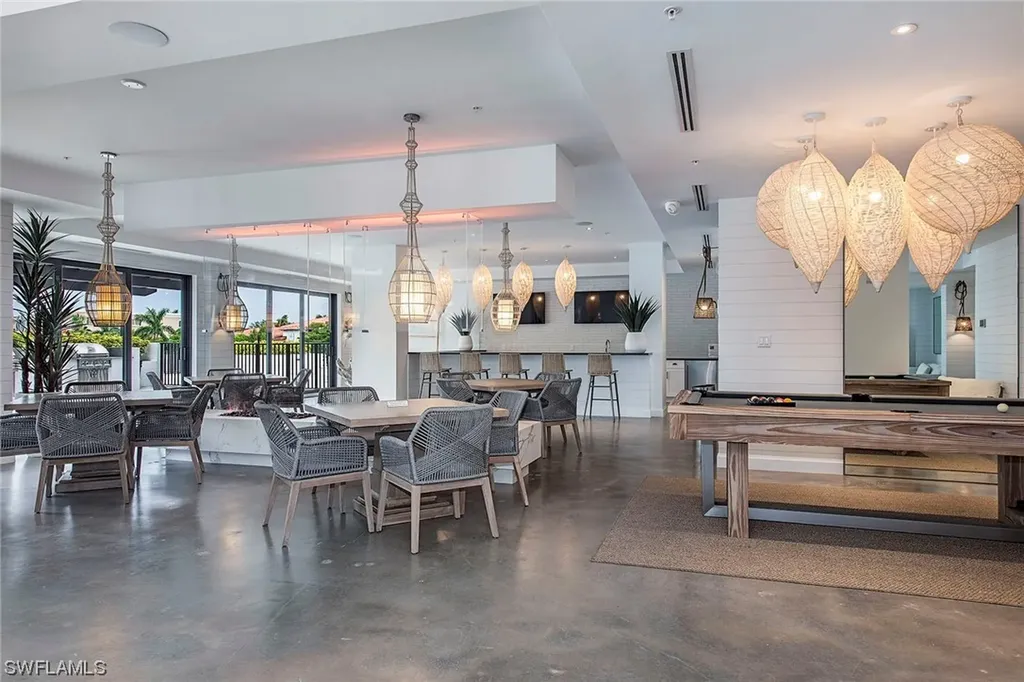 1115 Central Avenue Naples FL 34102