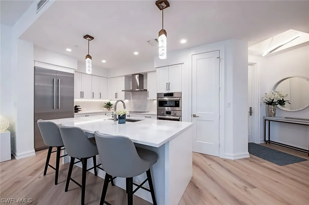 1115 Central Avenue Naples FL 34102