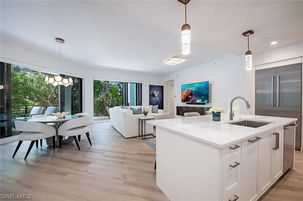 1115 Central Avenue Naples FL 34102