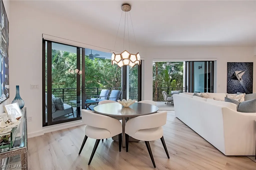 1115 Central Avenue Naples FL 34102