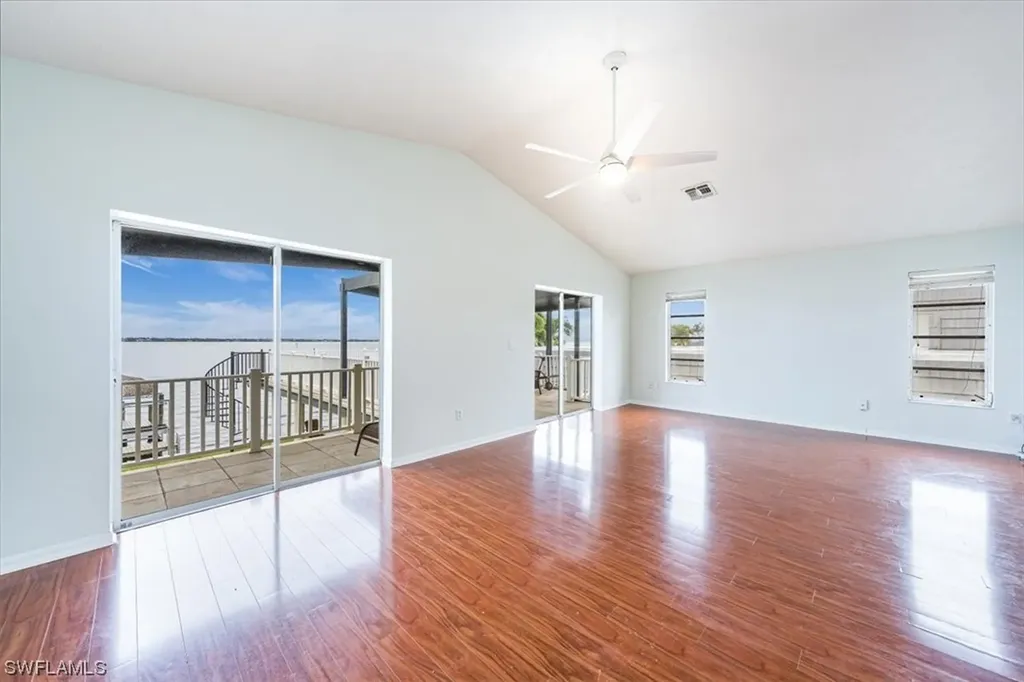 2526 SE 28th Street Cape Coral FL 33904