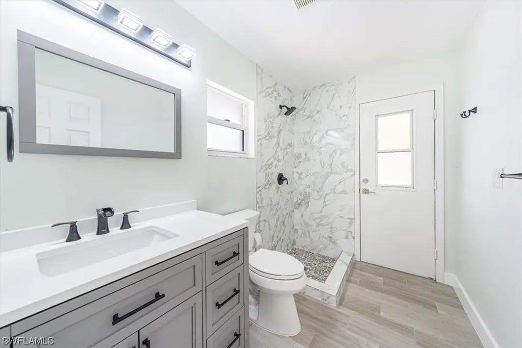 2526 SE 28th Street Cape Coral FL 33904