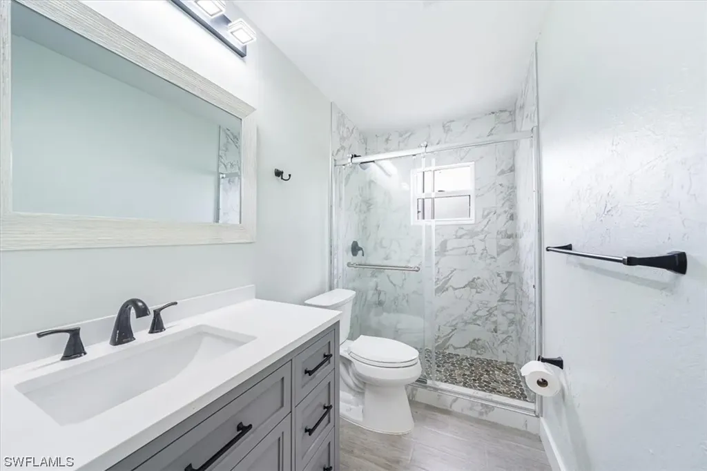 2526 SE 28th Street Cape Coral FL 33904