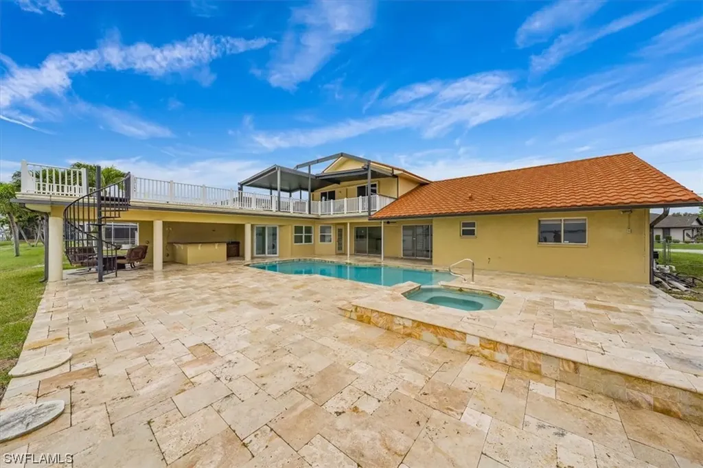 2526 SE 28th Street Cape Coral FL 33904