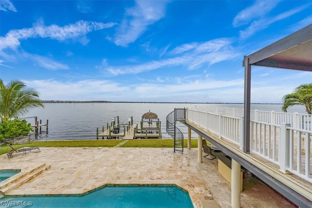 2526 SE 28th Street Cape Coral FL 33904