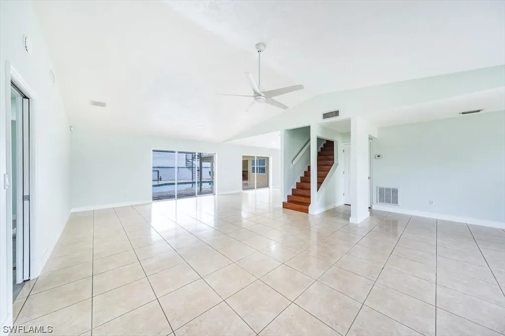 2526 SE 28th Street Cape Coral FL 33904