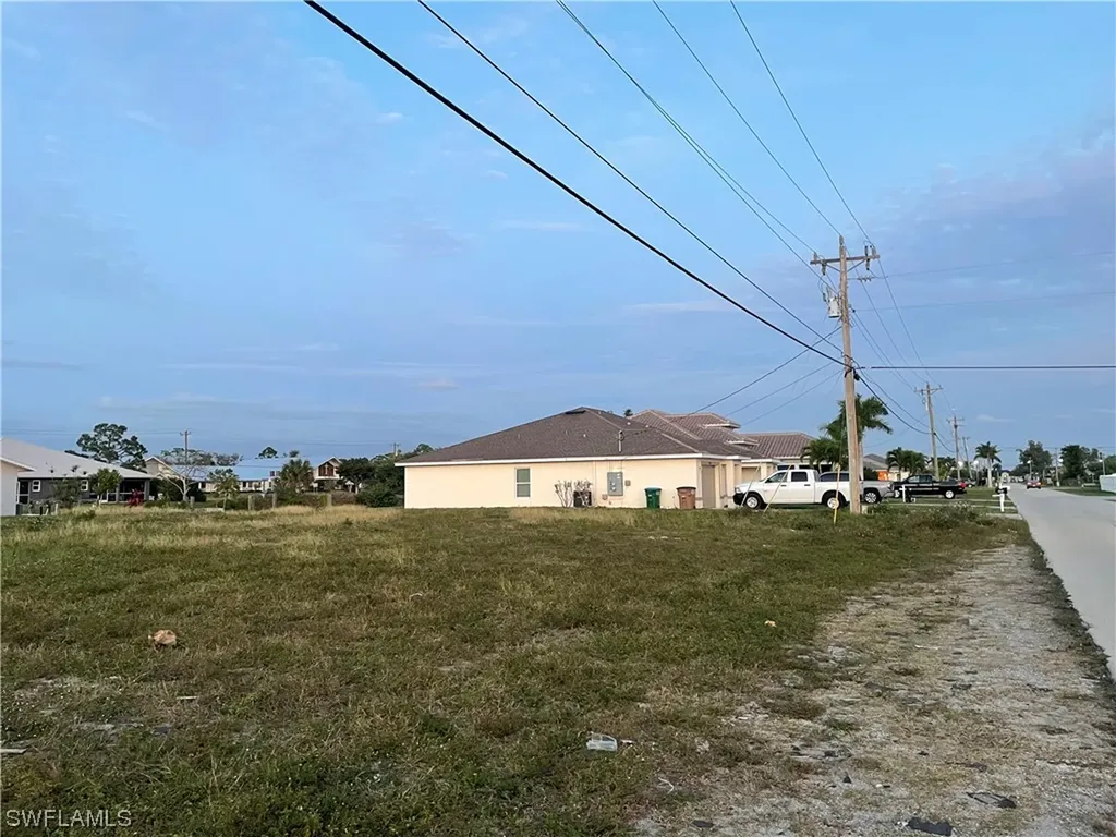 4013 Skyline Boulevard Cape Coral FL 33914