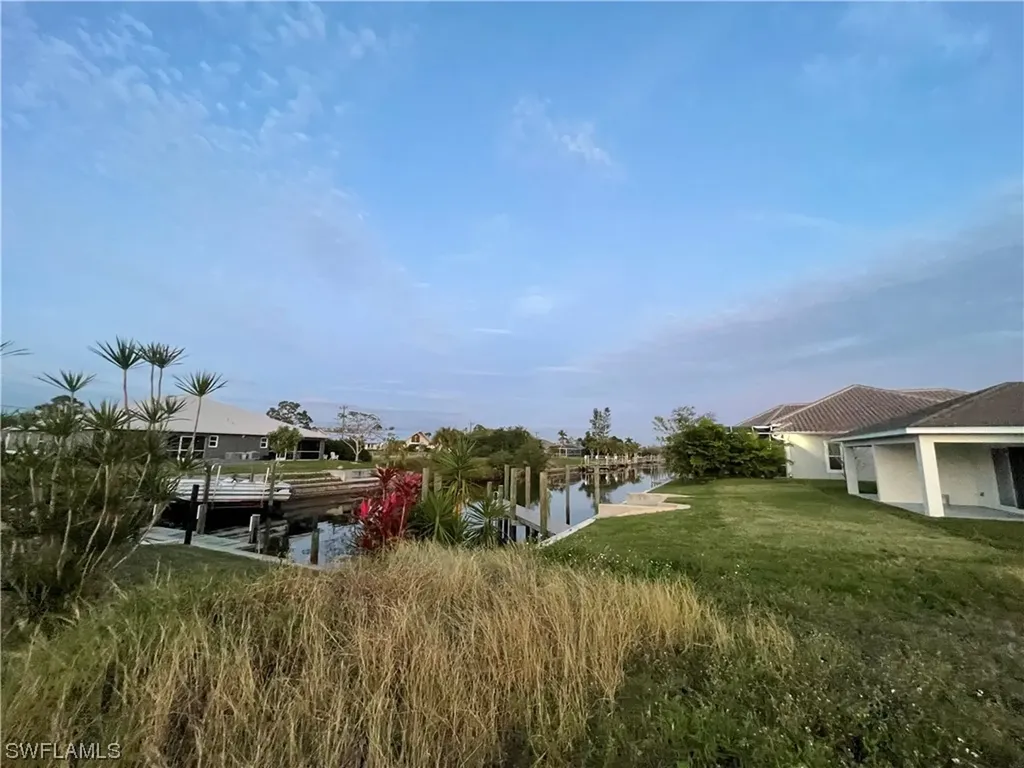4013 Skyline Boulevard Cape Coral FL 33914
