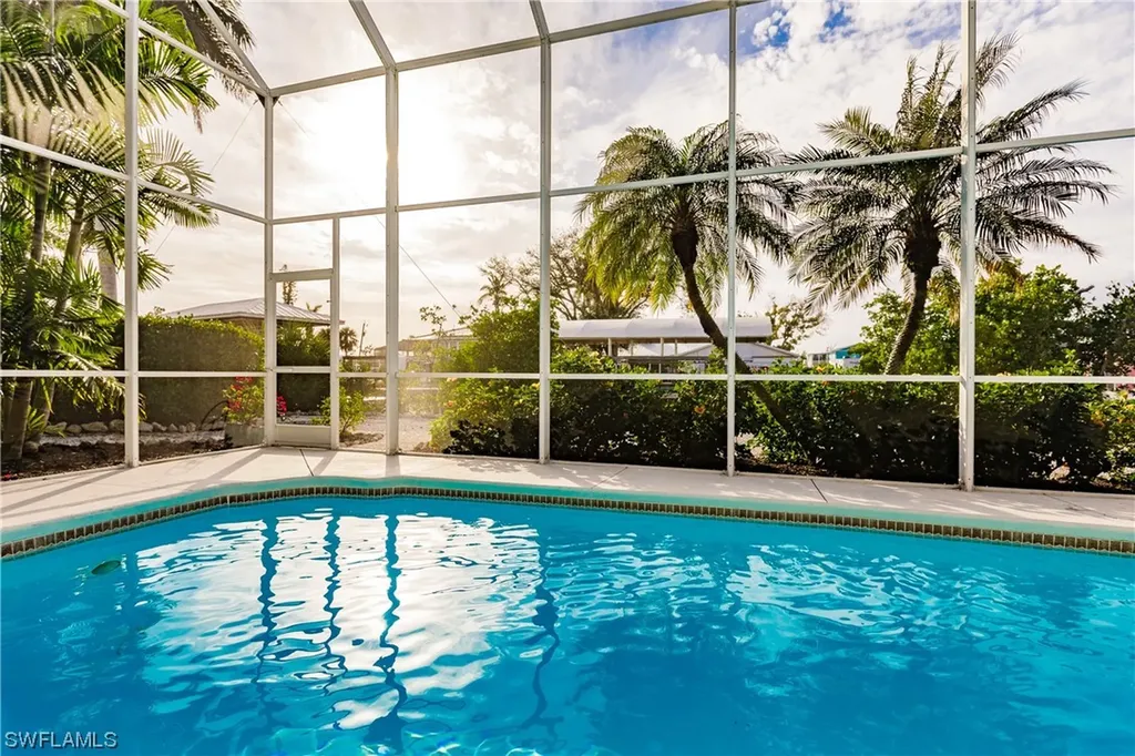 2976 Buttonwood Key Court St. James City FL 33956