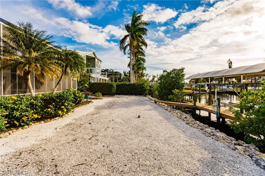 2976 Buttonwood Key Court St. James City FL 33956