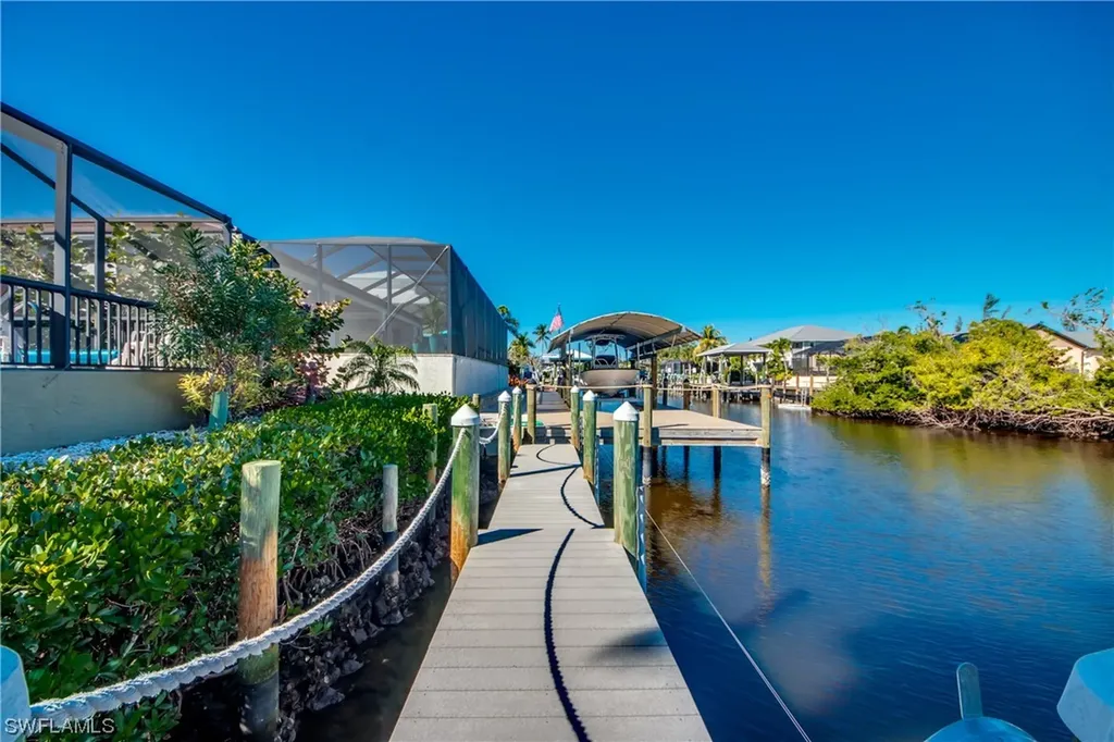 3342 Pinetree Drive St. James City FL 33956