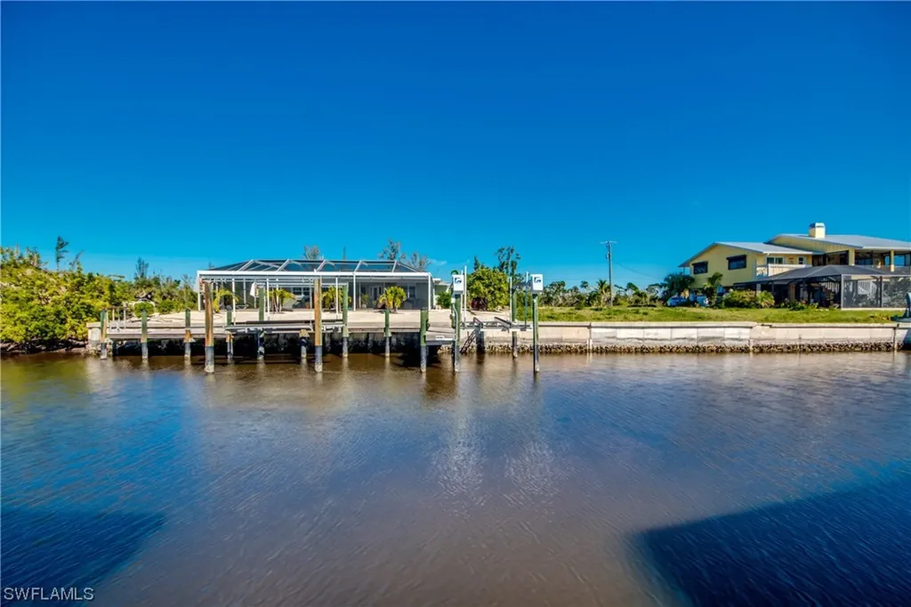 3342 Pinetree Drive St. James City FL 33956