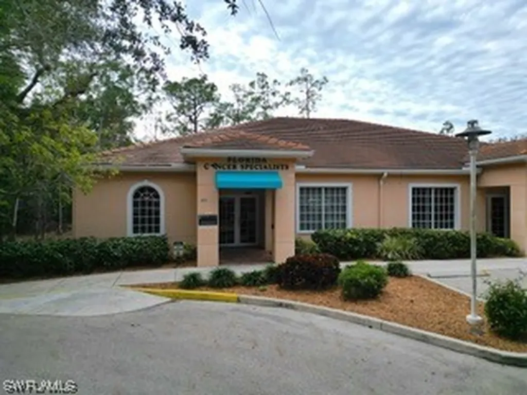 6360 Pine Ridge Road Naples FL 34119