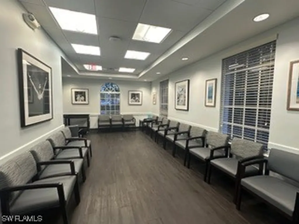 6360 Pine Ridge Road Naples FL 34119