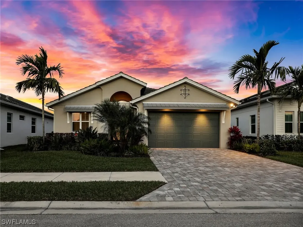 9054 Montserrat Drive Naples FL 34114
