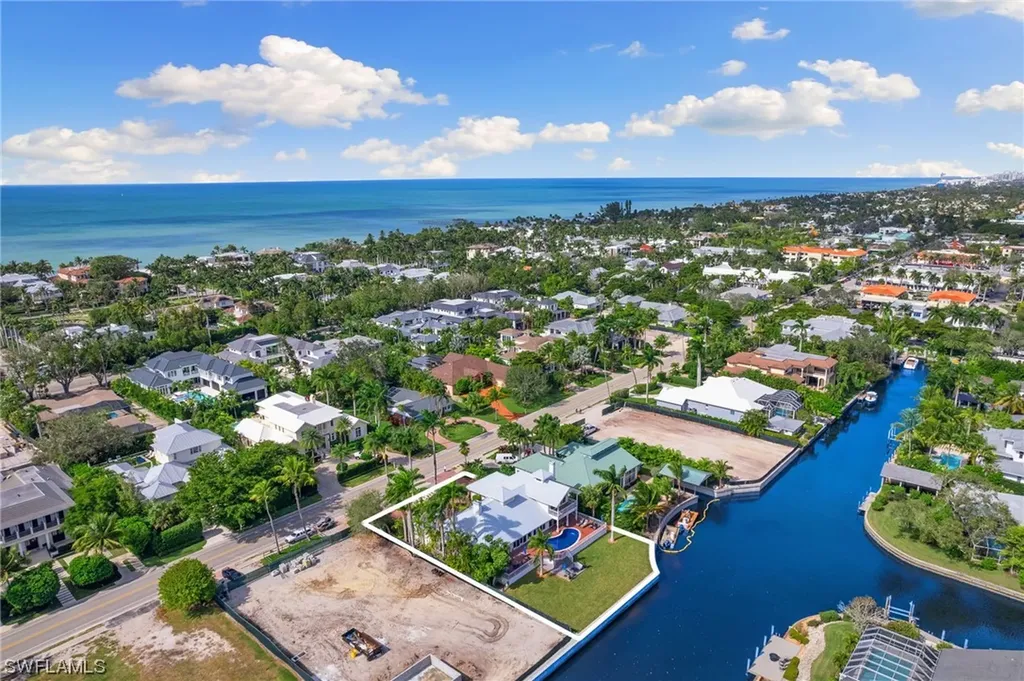 1673 3rd Street S Naples FL 34102