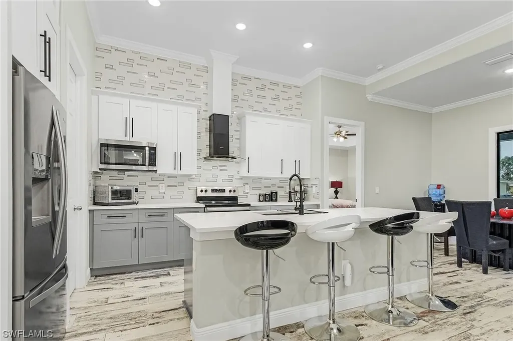 317 NE 29th Terrace Cape Coral FL 33909