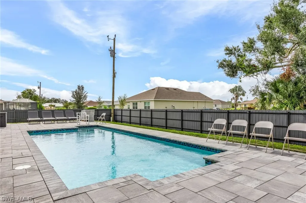 317 NE 29th Terrace Cape Coral FL 33909