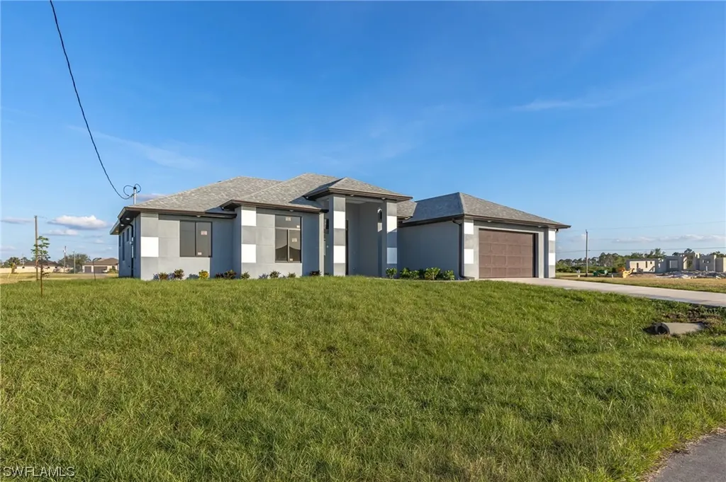 317 NE 29th Terrace Cape Coral FL 33909