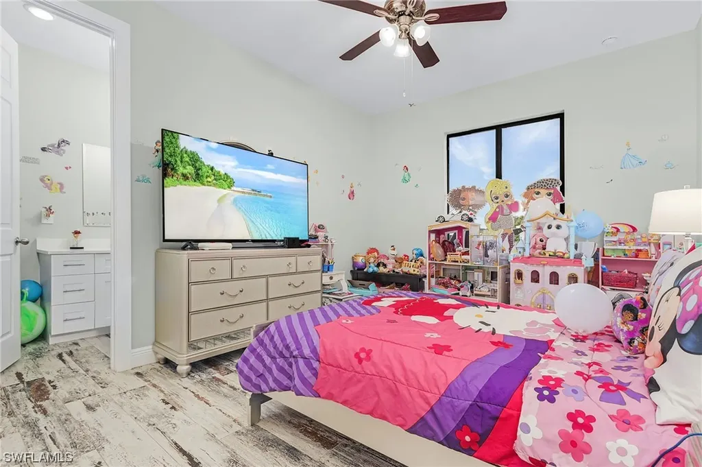 317 NE 29th Terrace Cape Coral FL 33909