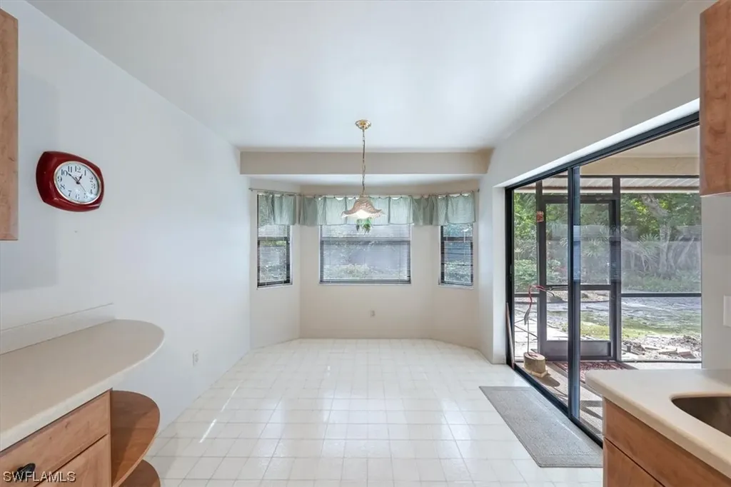 1115 Vinca Lane Naples FL 34105