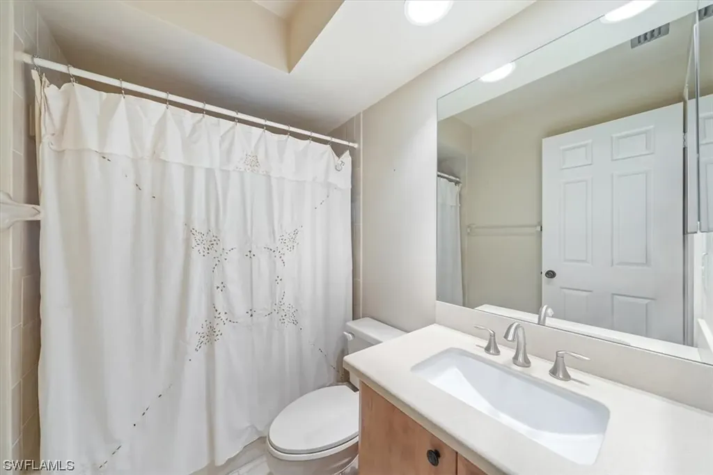 1115 Vinca Lane Naples FL 34105
