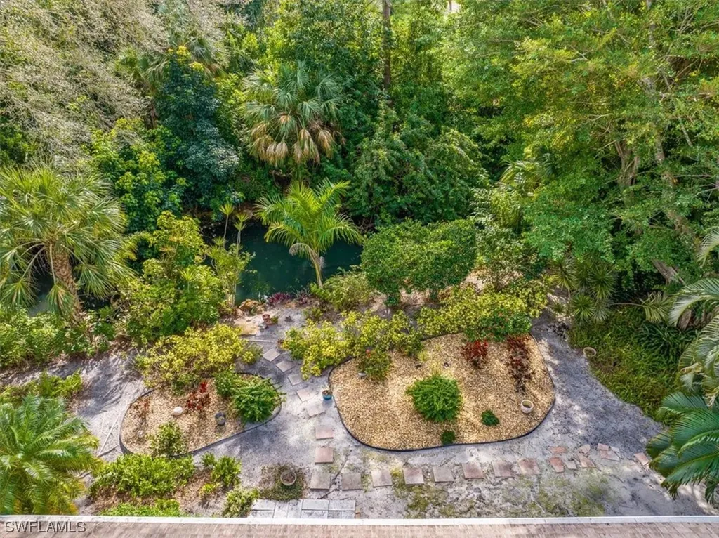 1115 Vinca Lane Naples FL 34105