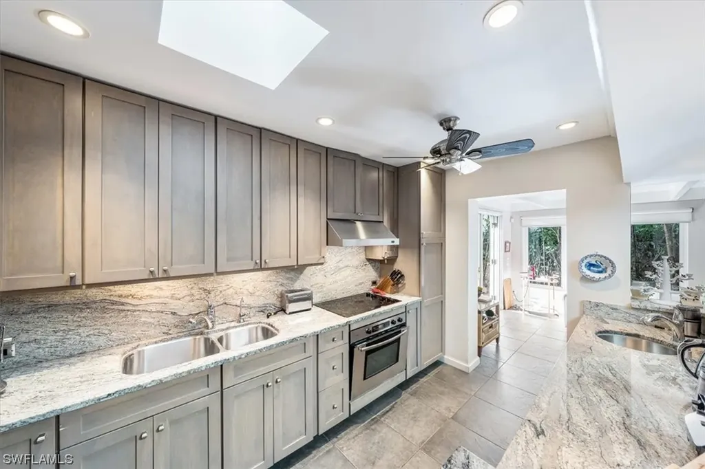 295 6th Street N Naples FL 34102
