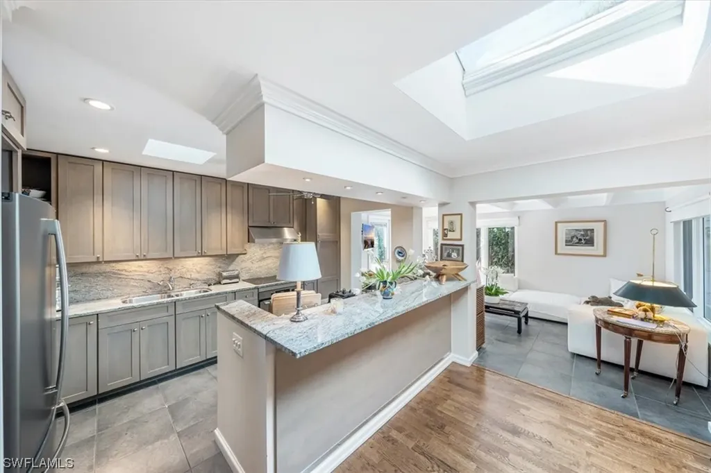 295 6th Street N Naples FL 34102