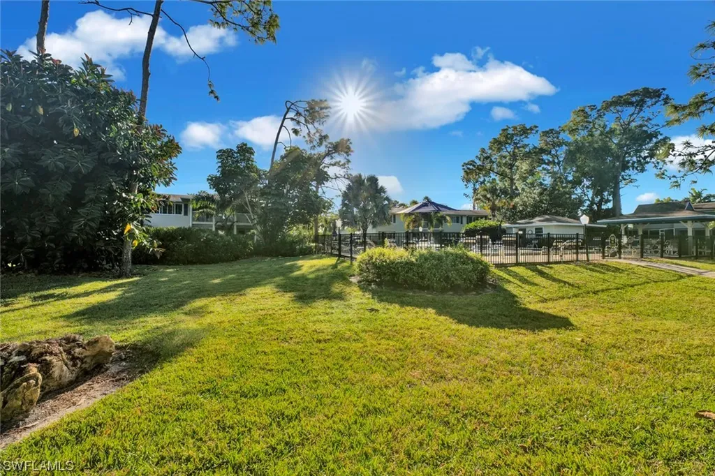 226 Memory Lane Naples FL 34112