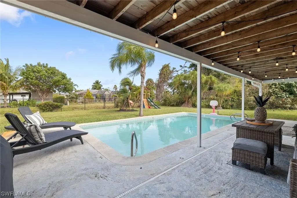 2379 La Salle Avenue Fort Myers FL 33907