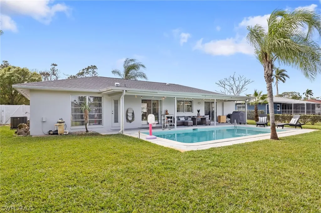 2379 La Salle Avenue Fort Myers FL 33907