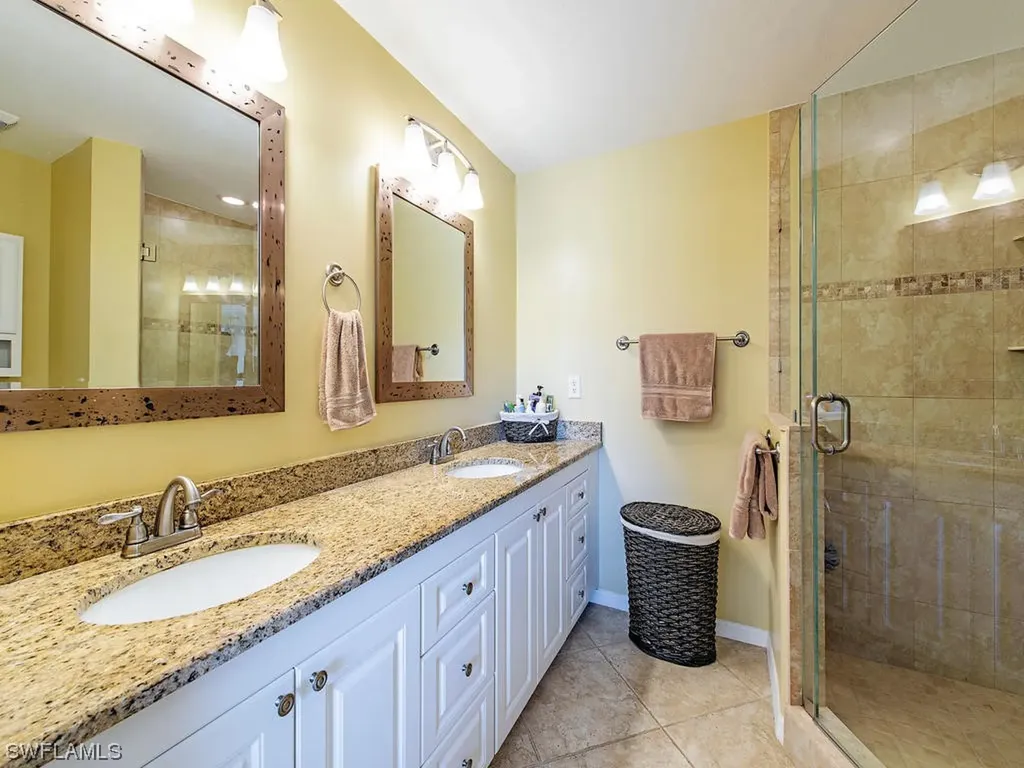 992 Marblehead Drive Naples FL 34104