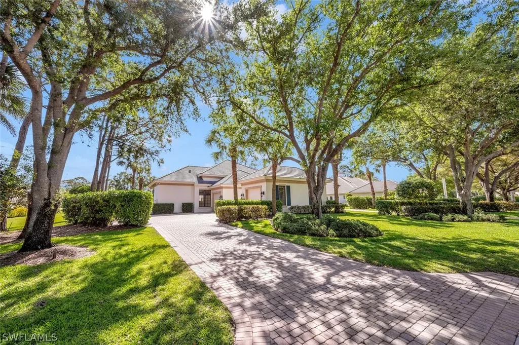 2932 Bellflower Lane Naples FL 34105