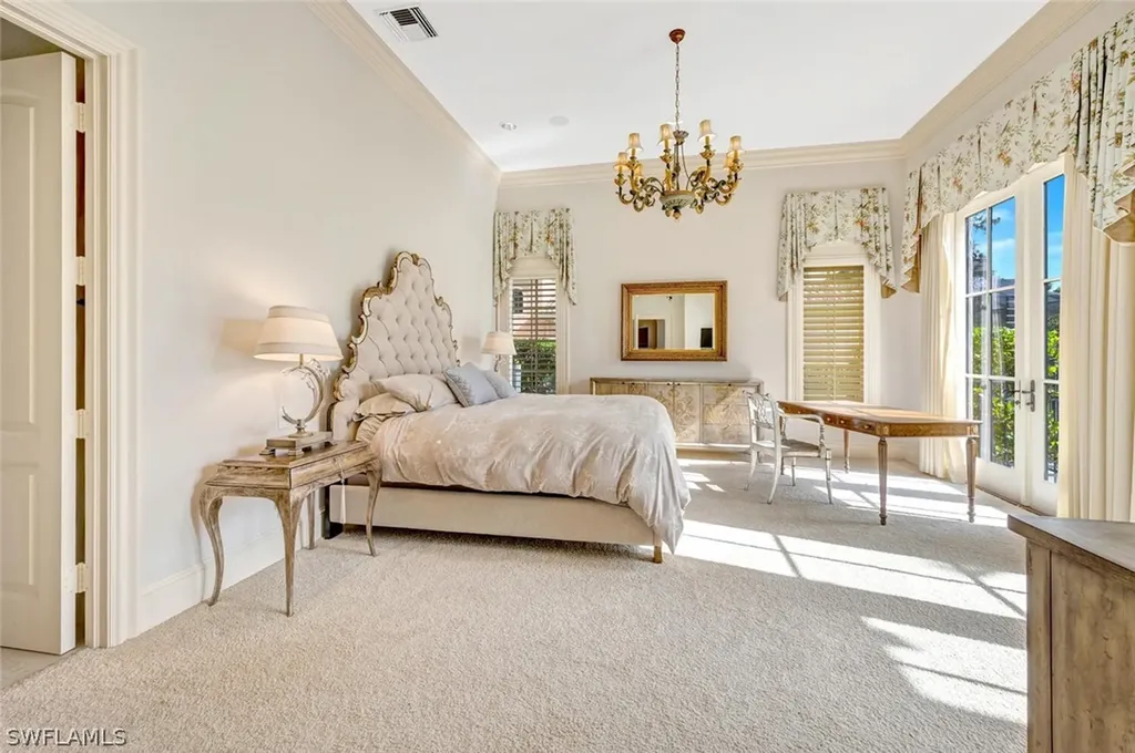 2932 Bellflower Lane Naples FL 34105