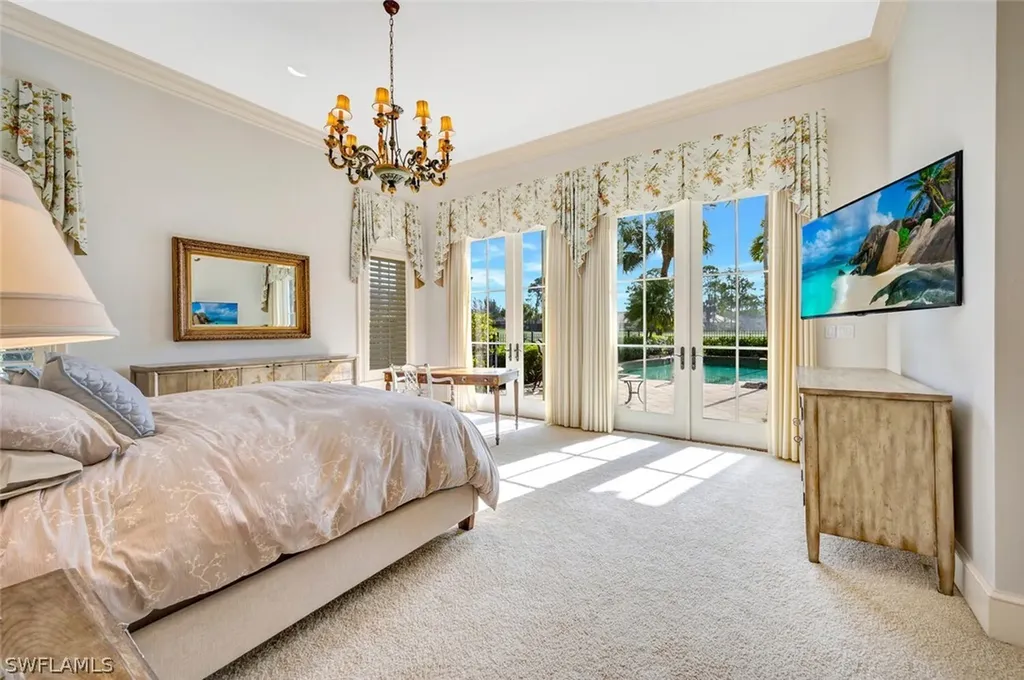 2932 Bellflower Lane Naples FL 34105