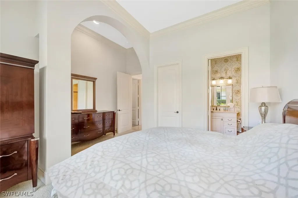 2932 Bellflower Lane Naples FL 34105