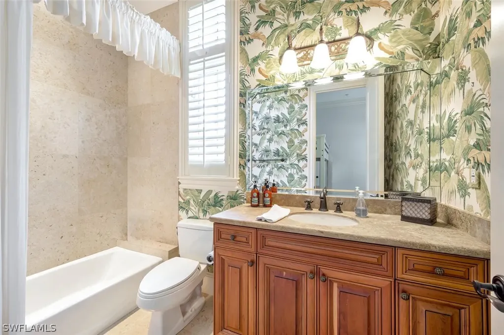2932 Bellflower Lane Naples FL 34105
